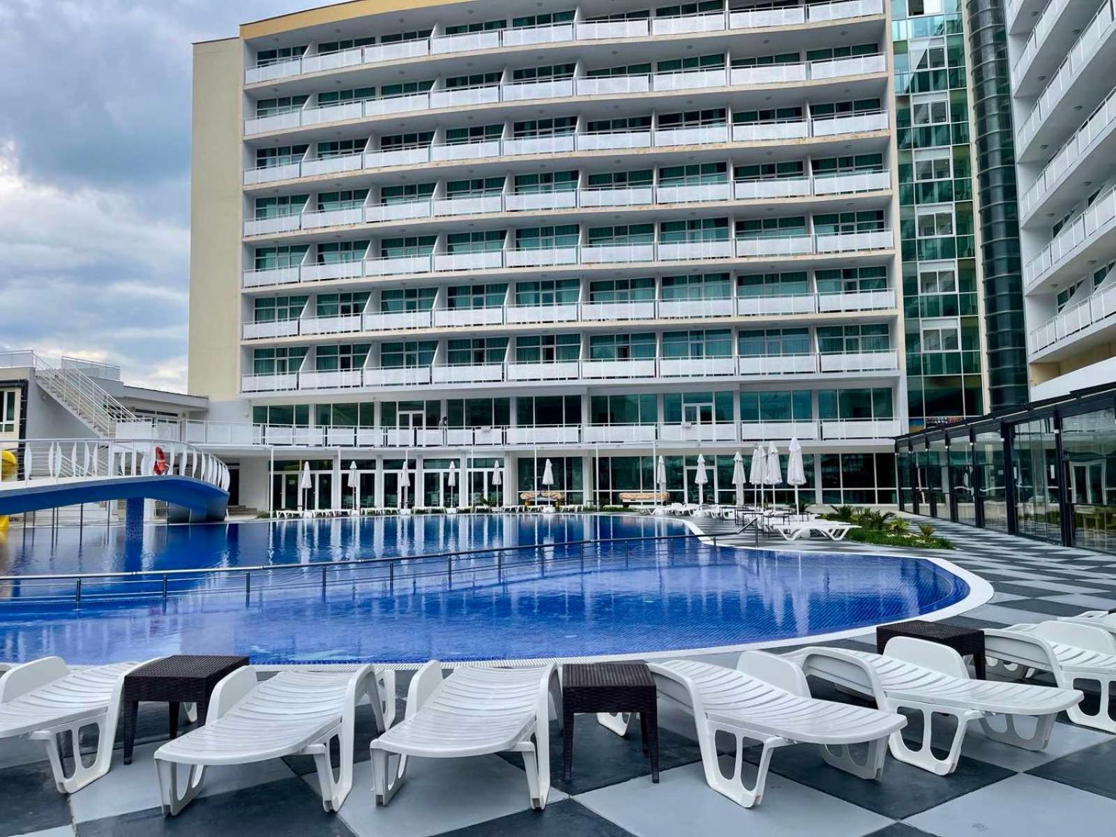 Hotel Grand Nirvana
