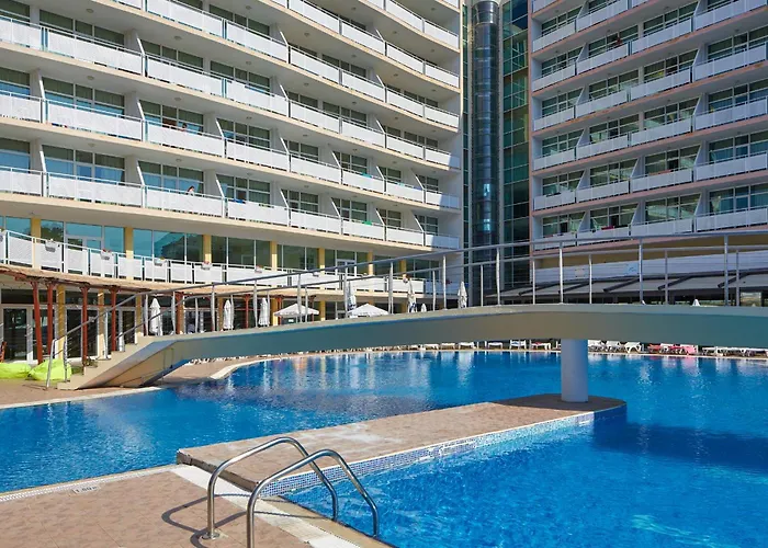 Grand Hotel Nirvana