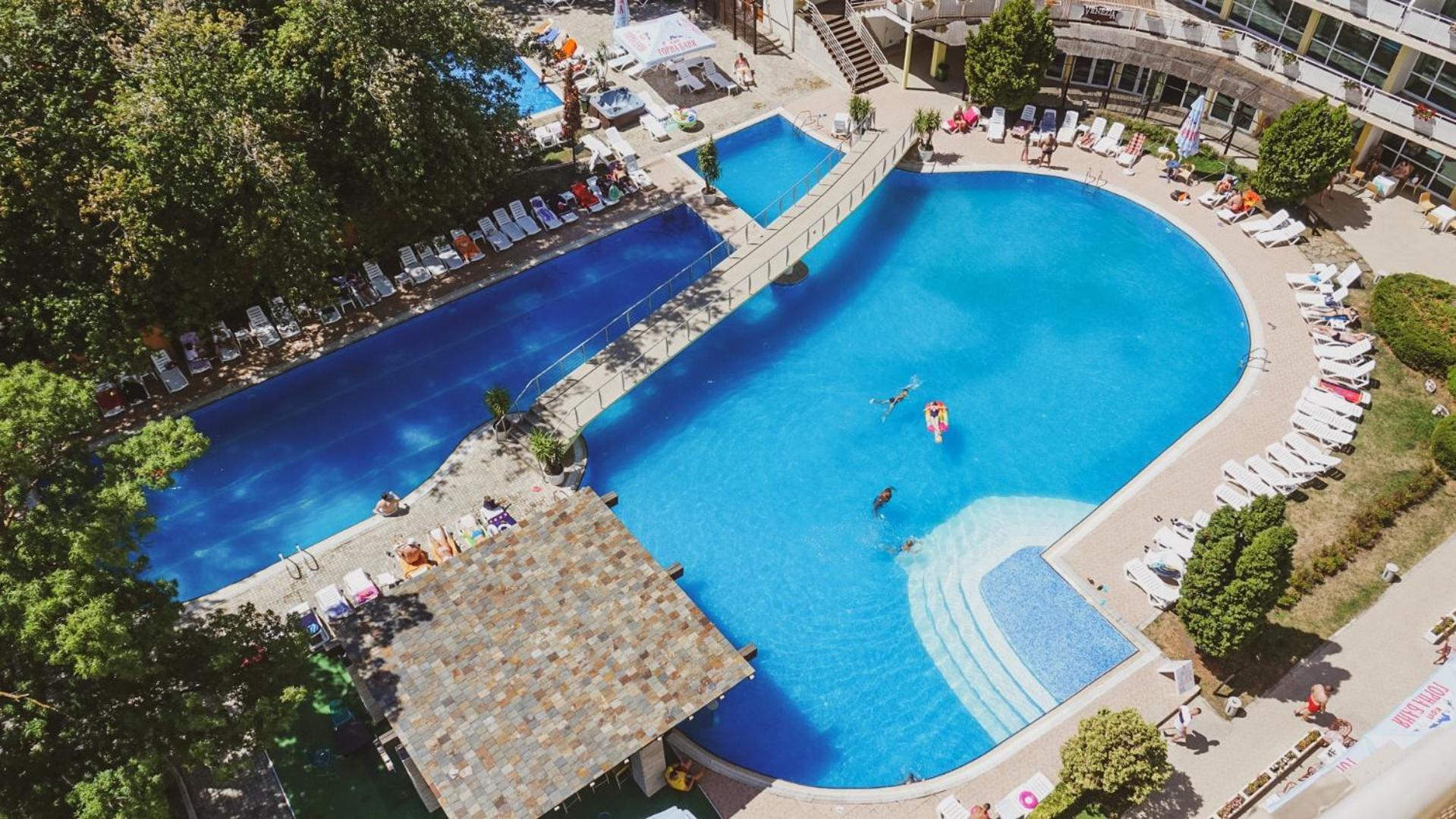 Hotel Grand Nirvana