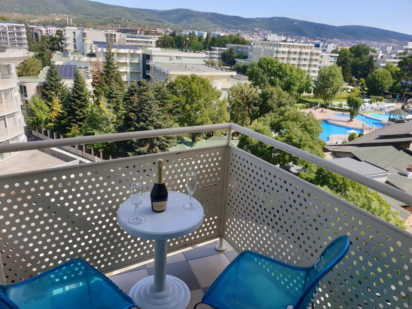 Hotel Grand Nirvana